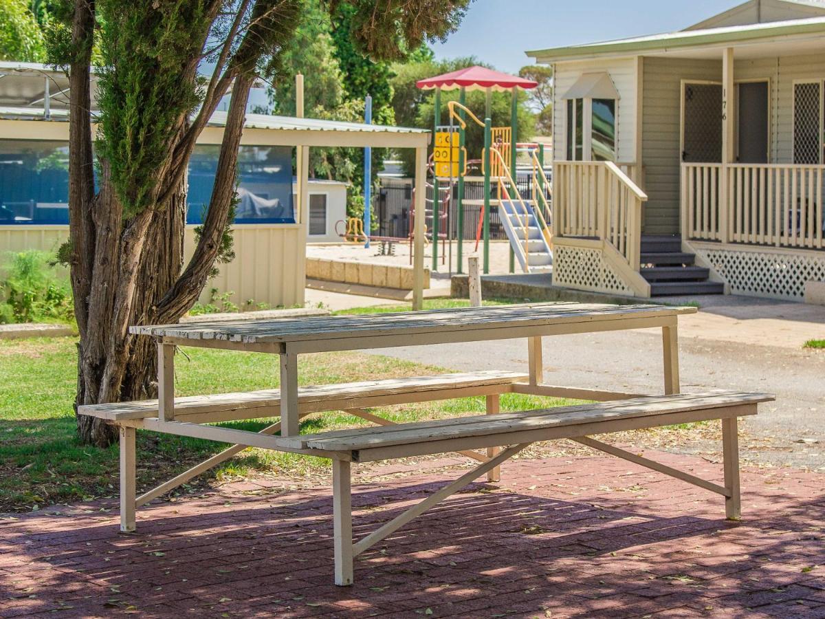 Twin Waters Caravan Park Dawesville Exterior foto